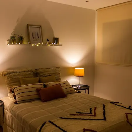 Town Hall Apartment *